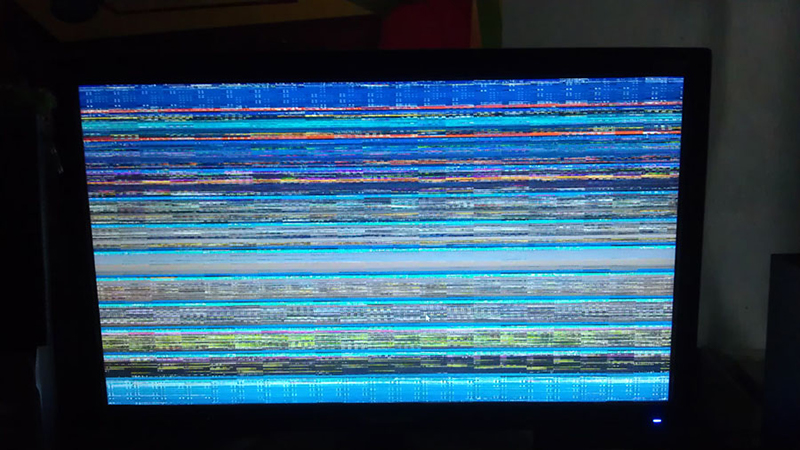 Laptop dell bị nhòe màn hình
